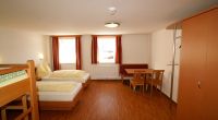 Vierbett Zimmer im Jugendferienheim Adler im Pillerseetal